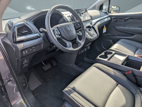 New 2026 Honda Odyssey Touring image 4