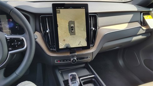 New 2026 Volvo XC60 T8 Plus w/ Protection Package Premier image 21