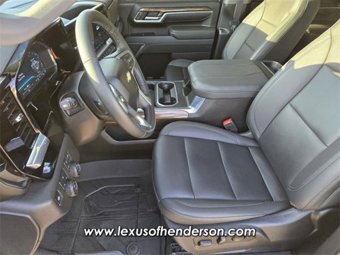 Used 2025 Chevrolet Silverado 2500 LT w/ Z71 Chrome Sport Edition image 11