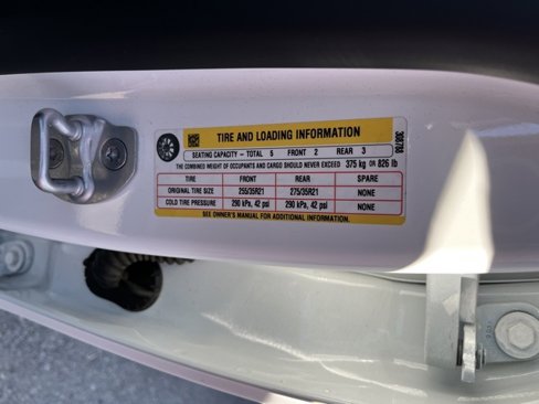 Used 2025 Tesla Model Y Performance image 20