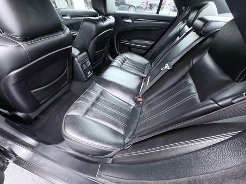Used 2019 Chrysler 300 S image 14