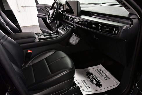 Used 2025 Lincoln Aviator AWD image 27