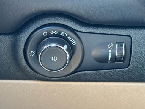 Used 2021 Dodge Durango SXT w/ 3rd Row Seating Group image 19