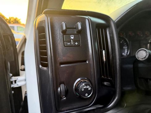 Used 2019 Chevrolet Silverado 2500 W/T image 36