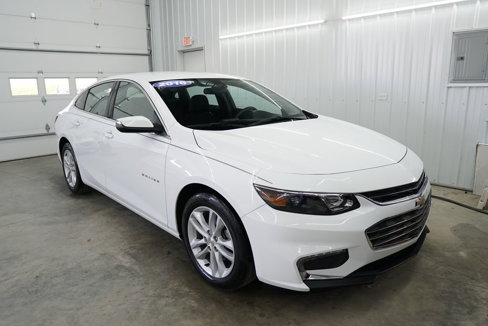 Used 2016 Chevrolet Malibu LT image 1