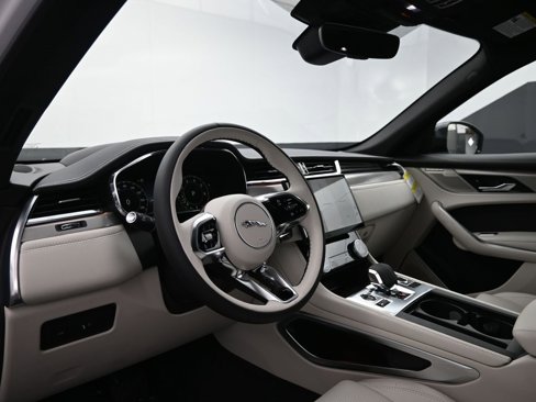 New 2026 Jaguar F-PACE R-Dynamic S image 11