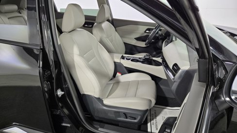Used 2023 Nissan Rogue SL w/ SL Premium Package image 35