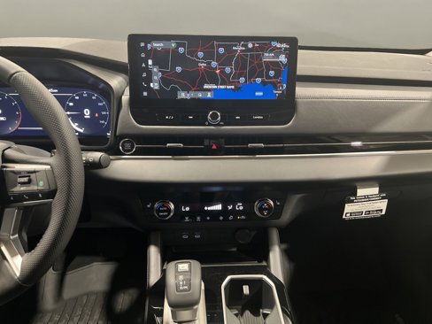 New 2025 Mitsubishi Outlander SE image 22
