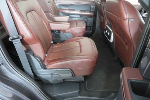 Used 2024 Ford Expedition Limited image 34