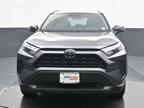 Used 2023 Toyota RAV4 XLE image 1