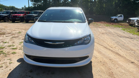 New 2026 Chrysler Voyager LX image 3