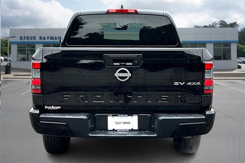 Used 2023 Nissan Frontier SV image 5