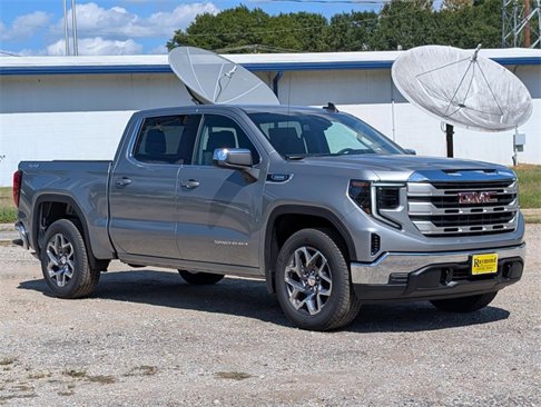 New 2026 GMC Sierra 1500 SLE image 1