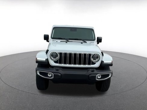 Used 2025 Jeep Wrangler Sahara image 4