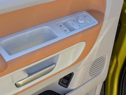 New 2025 Volkswagen ID. Buzz 1st Edition image 11