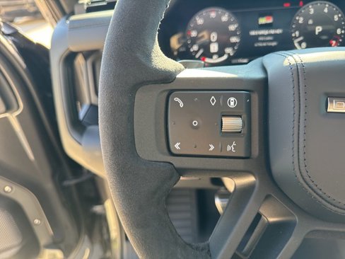 New 2024 Land Rover Defender 90 V8 image 13