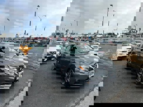 Used 2017 Nissan Altima 2.5 SV image 2