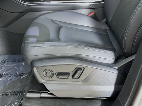 New 2025 Audi Q8 Premium Plus image 20