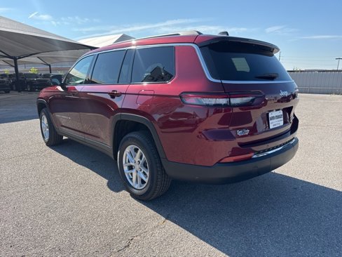 New 2025 Jeep Grand Cherokee L Laredo image 4