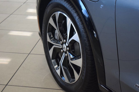 Used 2021 Ford Mustang Mach-E Premium image 33