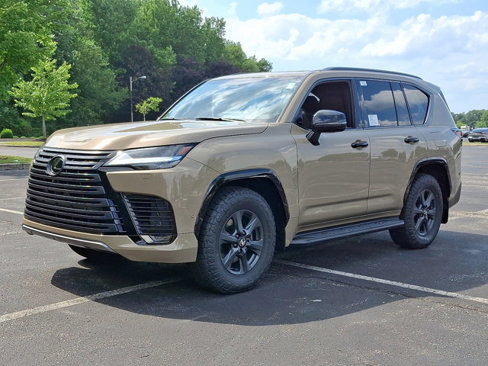 New 2025 Lexus LX 700h Overtrail image 2
