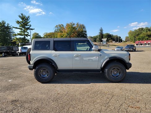 New 2025 Ford Bronco Outer Banks image 4