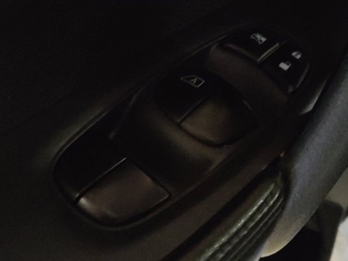 Used 2019 Nissan Rogue S image 27