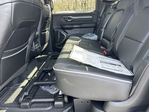 New 2025 RAM 1500 Limited image 15