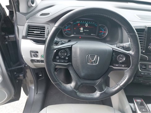 Used 2019 Honda Pilot Touring image 13