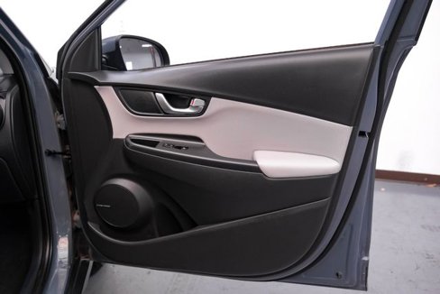 Used 2022 Hyundai Kona Limited image 37