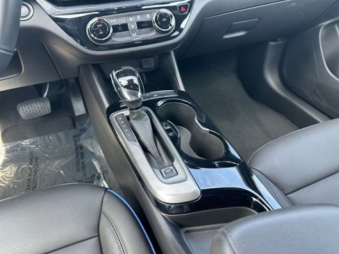 Used 2025 Buick Envista Sport Touring image 39