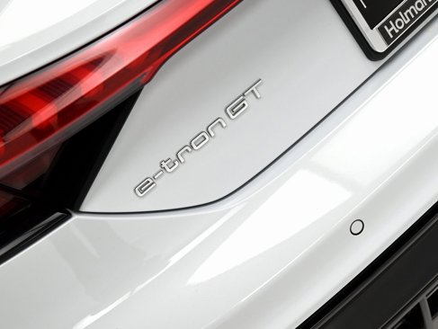 Used 2022 Audi e-tron GT Prestige image 29