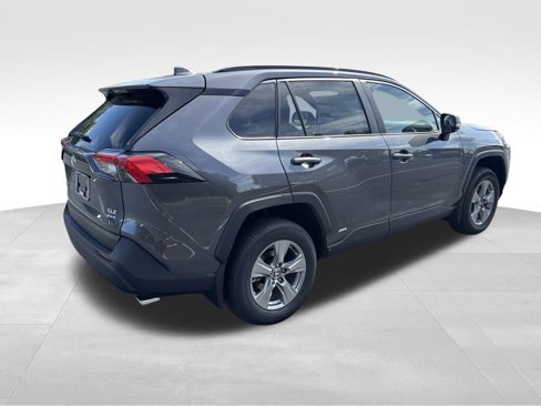 New 2025 Toyota RAV4 XLE image 5