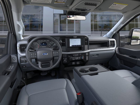 New 2025 Ford F550 4x4 Supercab Super Duty image 9