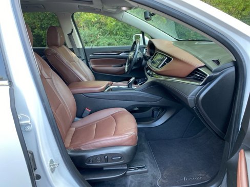 Used 2020 Buick Enclave Avenir w/ Avenir Technology Package image 30
