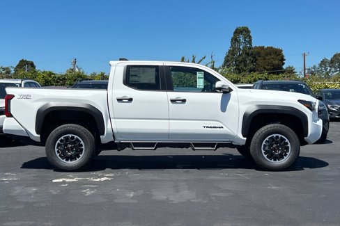 New 2025 Toyota Tacoma TRD Off-Road image 4