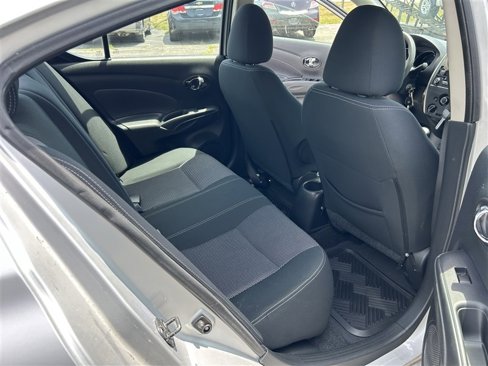Used 2017 Nissan Versa SV image 8
