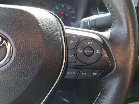 Used 2023 Toyota Corolla LE image 19