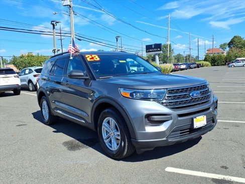 Certified 2023 Ford Explorer XLT image 1
