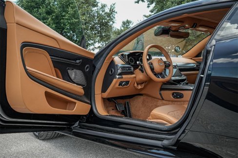 New 2025 Aston Martin Vanquish Coupe image 21