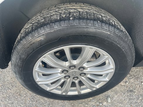 Used 2017 Cadillac XT5 FWD image 25