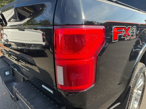 Used 2018 Ford F150 Lariat image 10