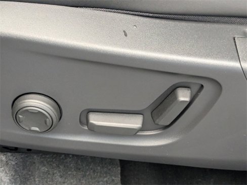 New 2026 Volvo XC40 B5 Ultra image 21