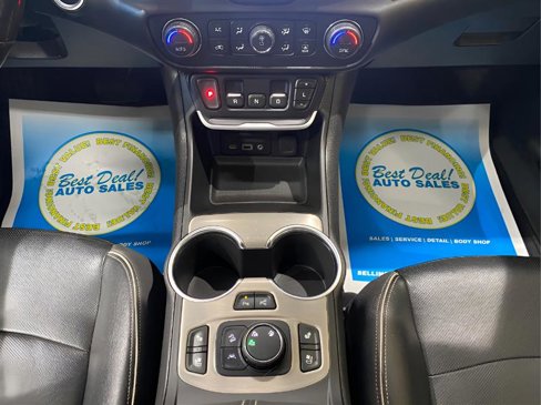 Used 2019 GMC Terrain Denali w/ Advanced Safety Package image 18