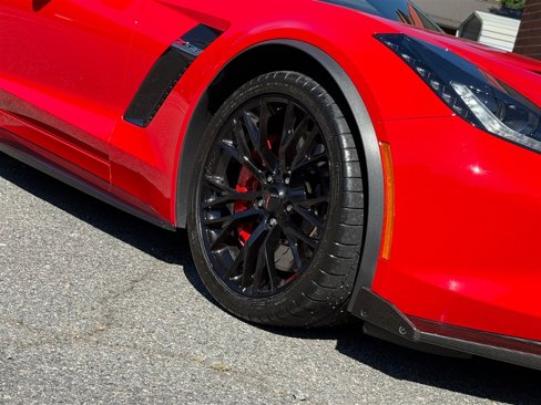 Used 2019 Chevrolet Corvette Z06 w/ Battery Protection Package image 30