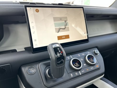 New 2025 Land Rover Defender 90 S image 26