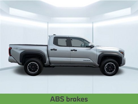 Used 2024 Toyota Tacoma TRD Off-Road image 8