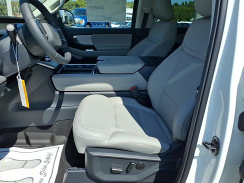 New 2025 Ford Expedition Max Active image 11