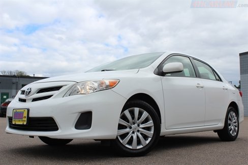 Used 2012 Toyota Corolla LE image 1