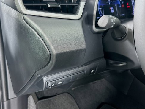 Certified 2025 Toyota Corolla XLE image 10